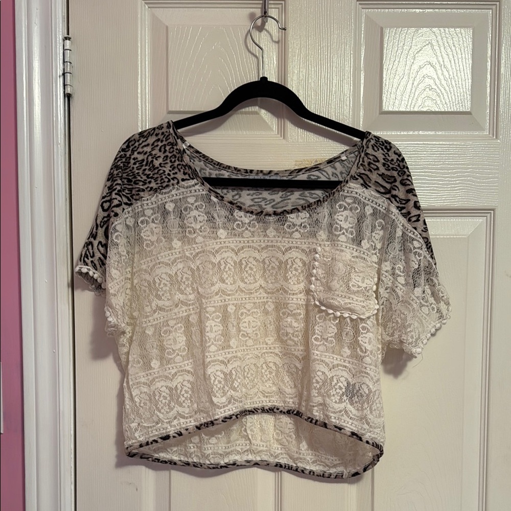 Charlotte Russe Black and Cream Dolman Sleeve Crop Blouse